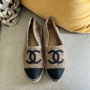 GentlyUsedCHANEL Gold Beige Black Tweed Grosgrain CC Cap-toe Espadrille Size 38